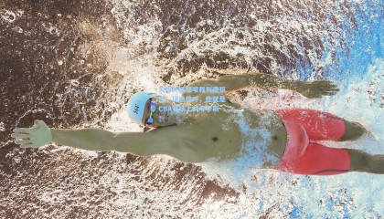 壹号娱乐app_火爆外援怒喷裁判遭驱逐，球迷惊呼，他就是CBA赛场上的考辛斯！