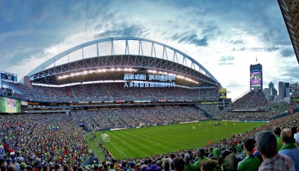 壹号娱乐app_战术革命！英超争冠进入多阵容自由切换时代